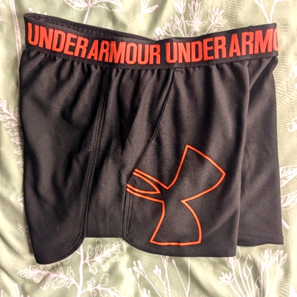 UNDER ARMOUR🪸shorts